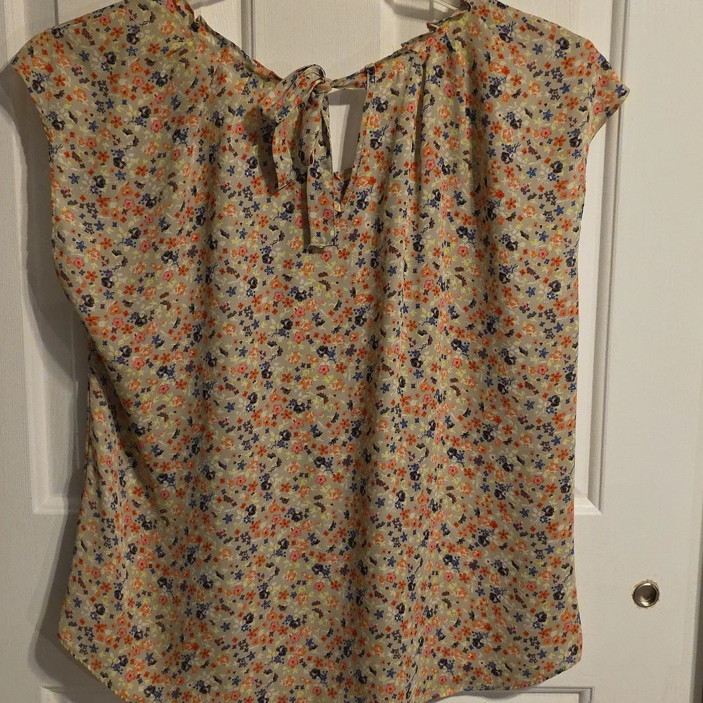LC Lauren Conrad Multicolor Floral Blouse - Picture 7 of 8